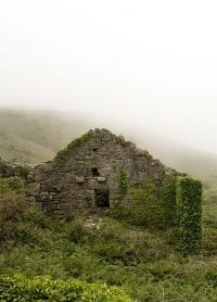 casa velha desabando